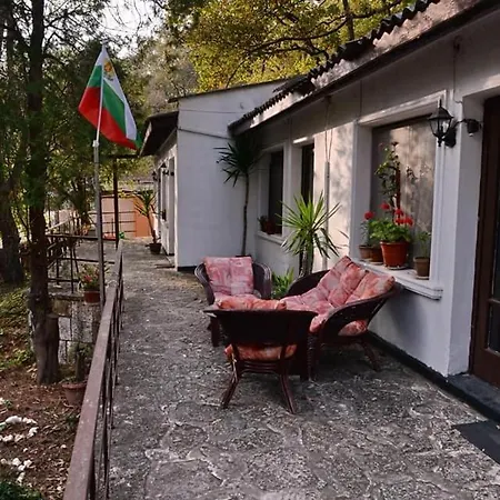 Бунгала Робинзон Крузо,Камчия 게스트하우스 *